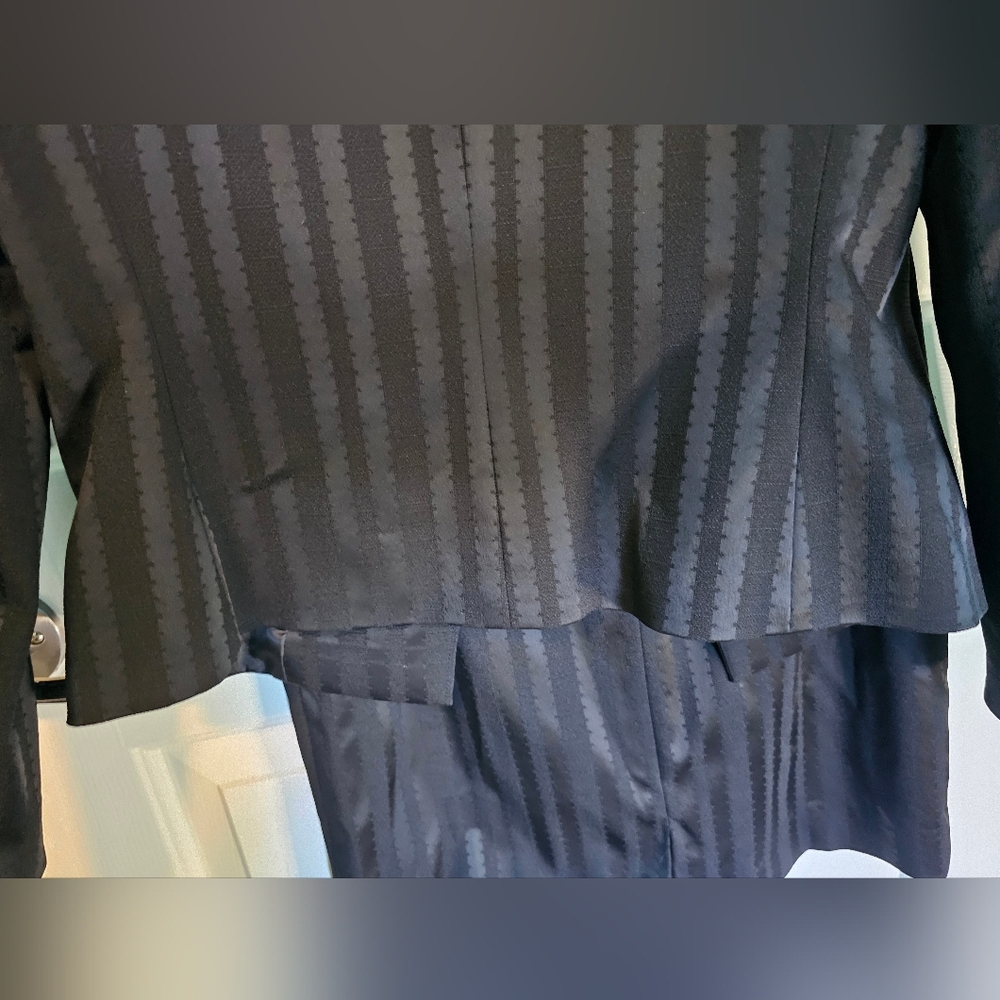 Tahari ASL Black Striped Blazer and Pencil Skirt Set Women's Sz 4 - Picture 12 of 16